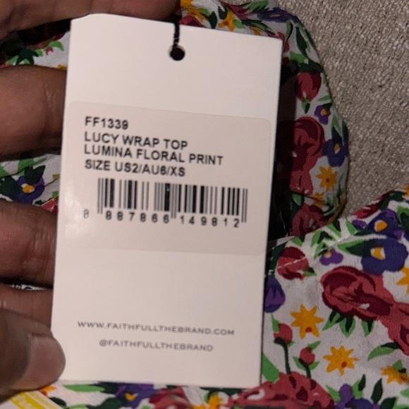NWT FAITHFUL THE BRAND Lucy floral wrap top size XS - Picture 6 of 6